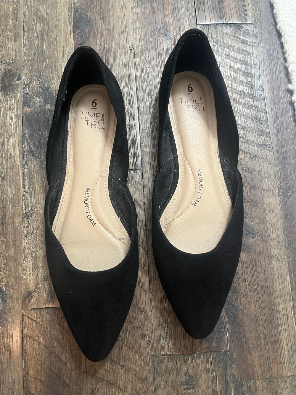Time and Tru Black Pointed Toe Suede-Look Flats